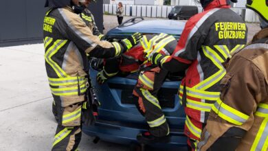 Feuerwehr Guenzburg – teschnische Rettung aus Pkw 1