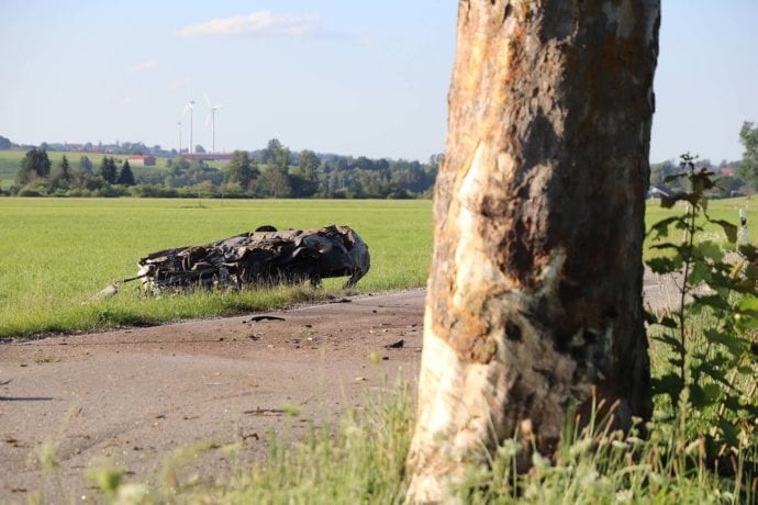 Pkw gegen Baum Aitrang Person verbrennt 29072020 5