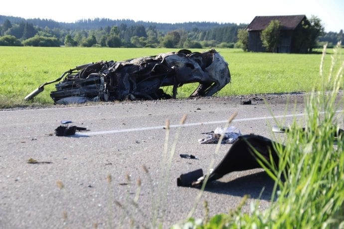 Pkw gegen Baum Aitrang Person verbrennt 29072020 6