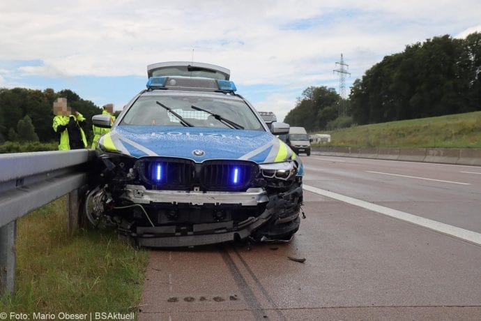 Unfall A8 Polizeifahrzeug Guenzburg Burgau 02072020 1