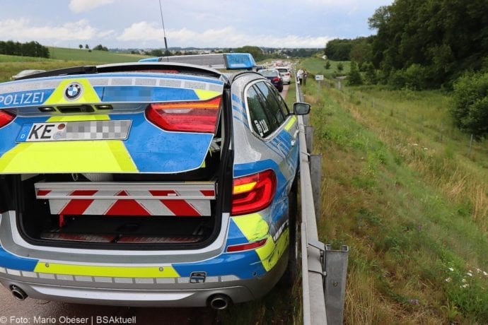 Unfall A8 Polizeifahrzeug Guenzburg Burgau 02072020 10