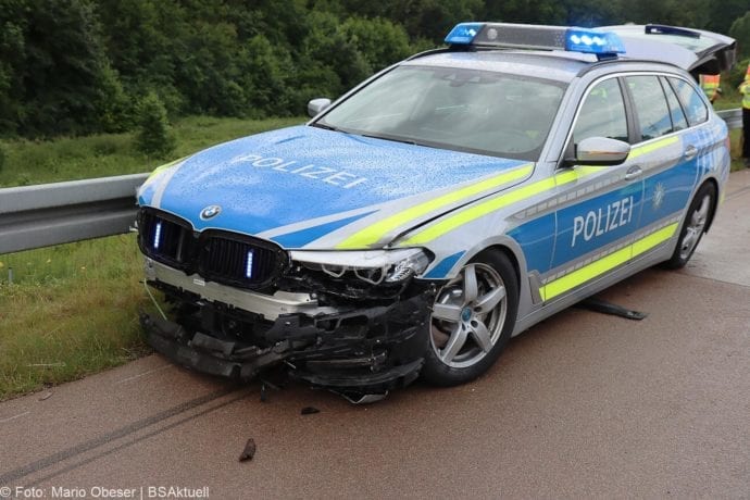 Unfall A8 Polizeifahrzeug Guenzburg Burgau 02072020 12