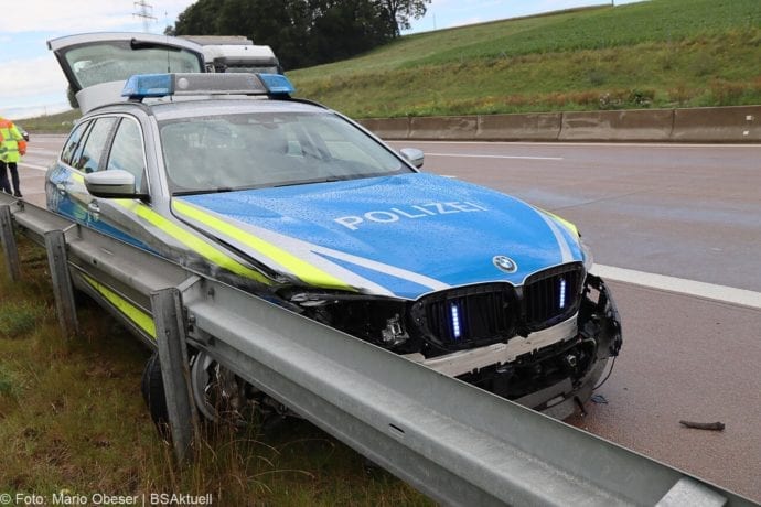 Unfall A8 Polizeifahrzeug Guenzburg Burgau 02072020 3