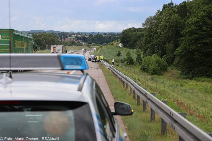 Unfall A8 Polizeifahrzeug Guenzburg Burgau 02072020 8