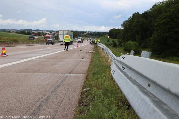 Unfall A8 Polizeifahrzeug Guenzburg Burgau 02072020 9