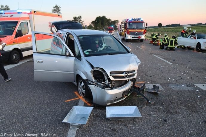 Unfall B16 Gundelfingen-Sued 12072020 19