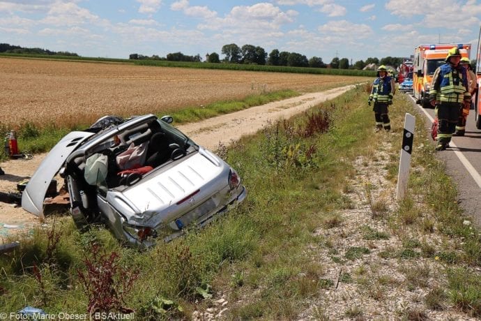 Unfall Cabrio zw Leinheim und Kreisverkehr Limbach 27072020 1