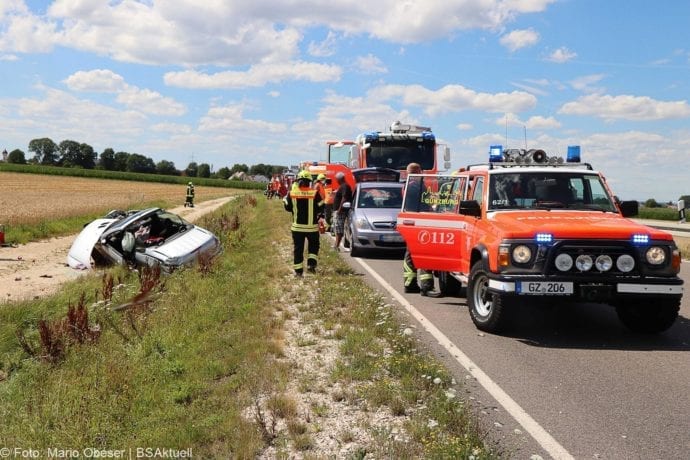 Unfall Cabrio zw Leinheim und Kreisverkehr Limbach 27072020 10
