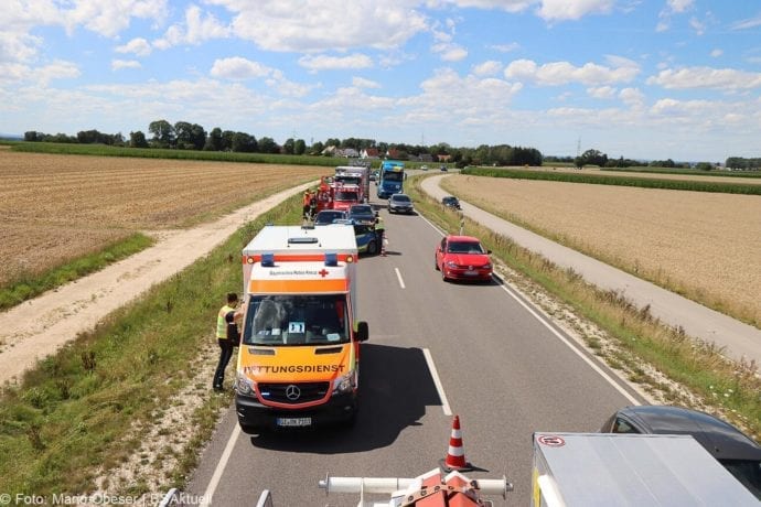 Unfall Cabrio zw Leinheim und Kreisverkehr Limbach 27072020 13
