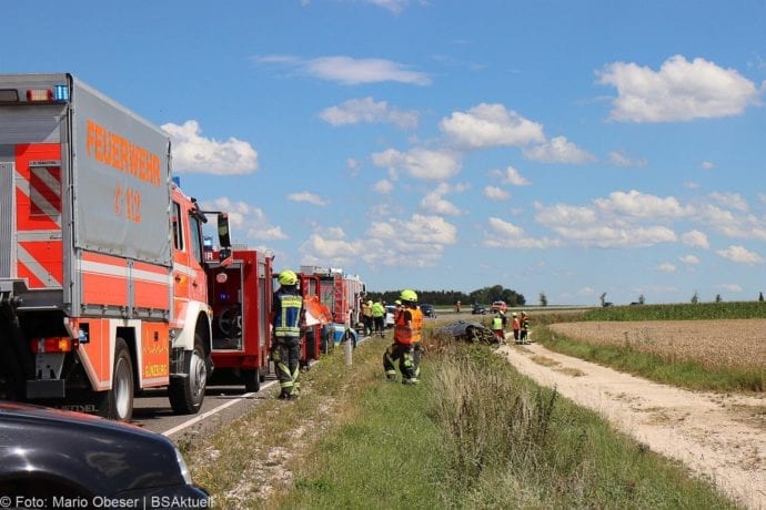 Unfall Cabrio zw Leinheim und Kreisverkehr Limbach 27072020 14