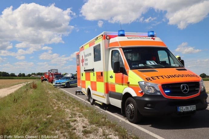 Unfall Cabrio zw Leinheim und Kreisverkehr Limbach 27072020 3