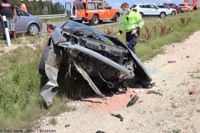 Unfall Cabrio zw Leinheim und Kreisverkehr Limbach 27072020 6
