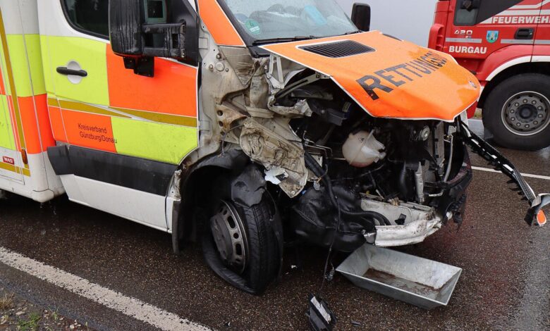 Unfall ST2025 Jettingen-Scheppach Roefingen Rettungswagen 16072020 3