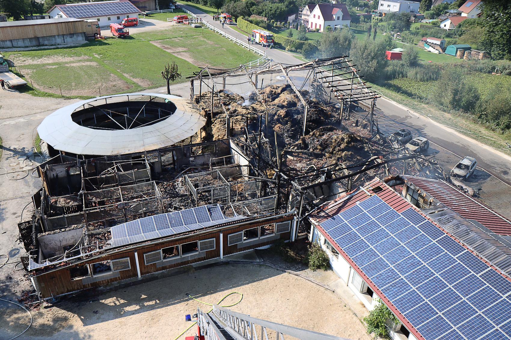 Brand Jettingen Pferdehof Weishaupt 10082020 78