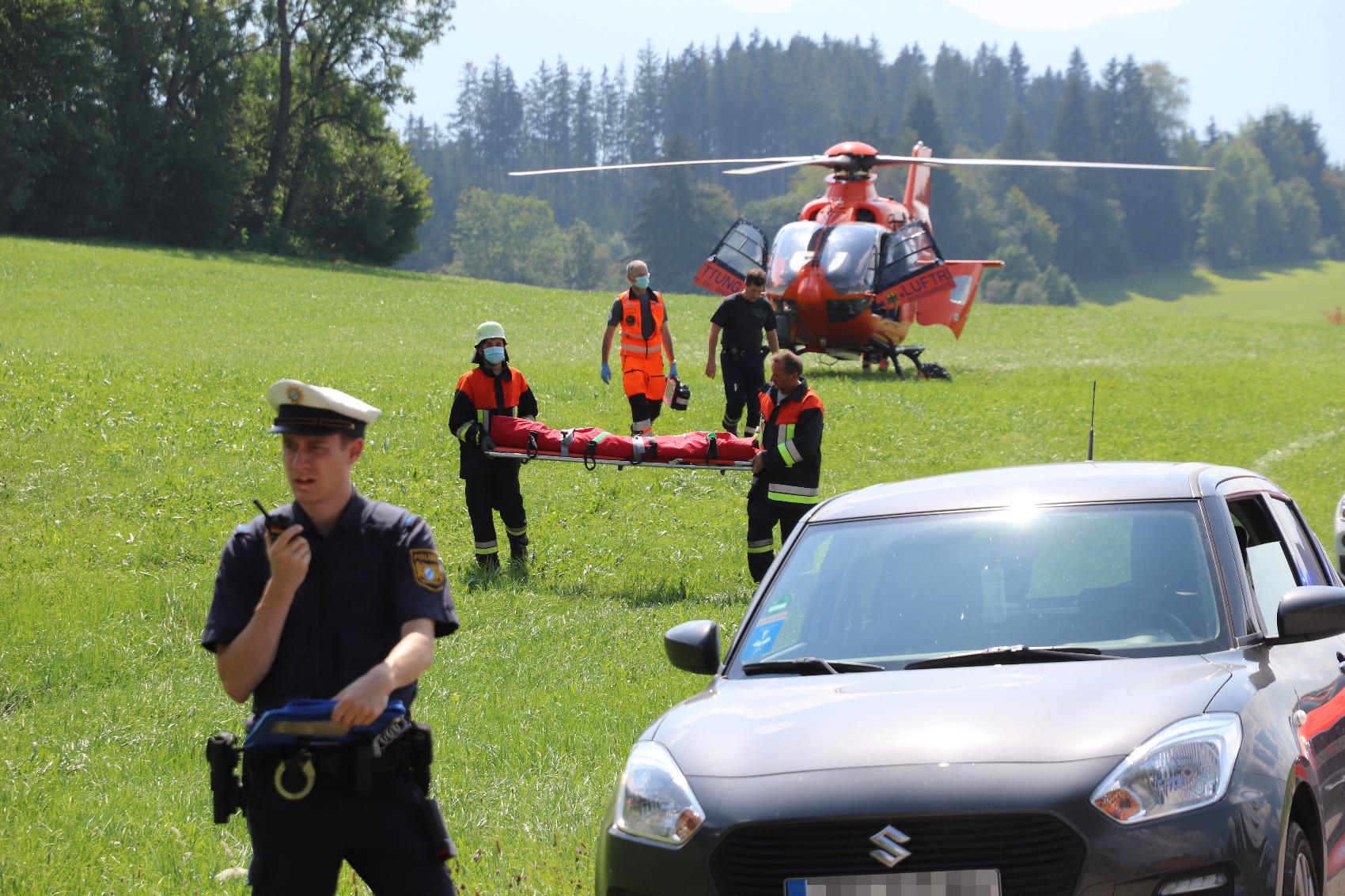 Unfall Ottacker Woelfis Pkw Baum 12082020 2