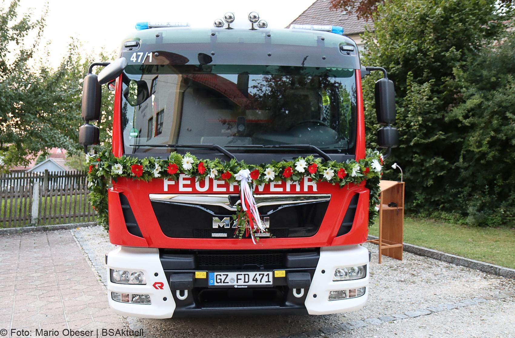 Fahrzeugweihe Feuerwehr Deubach – Fahrzeug Front