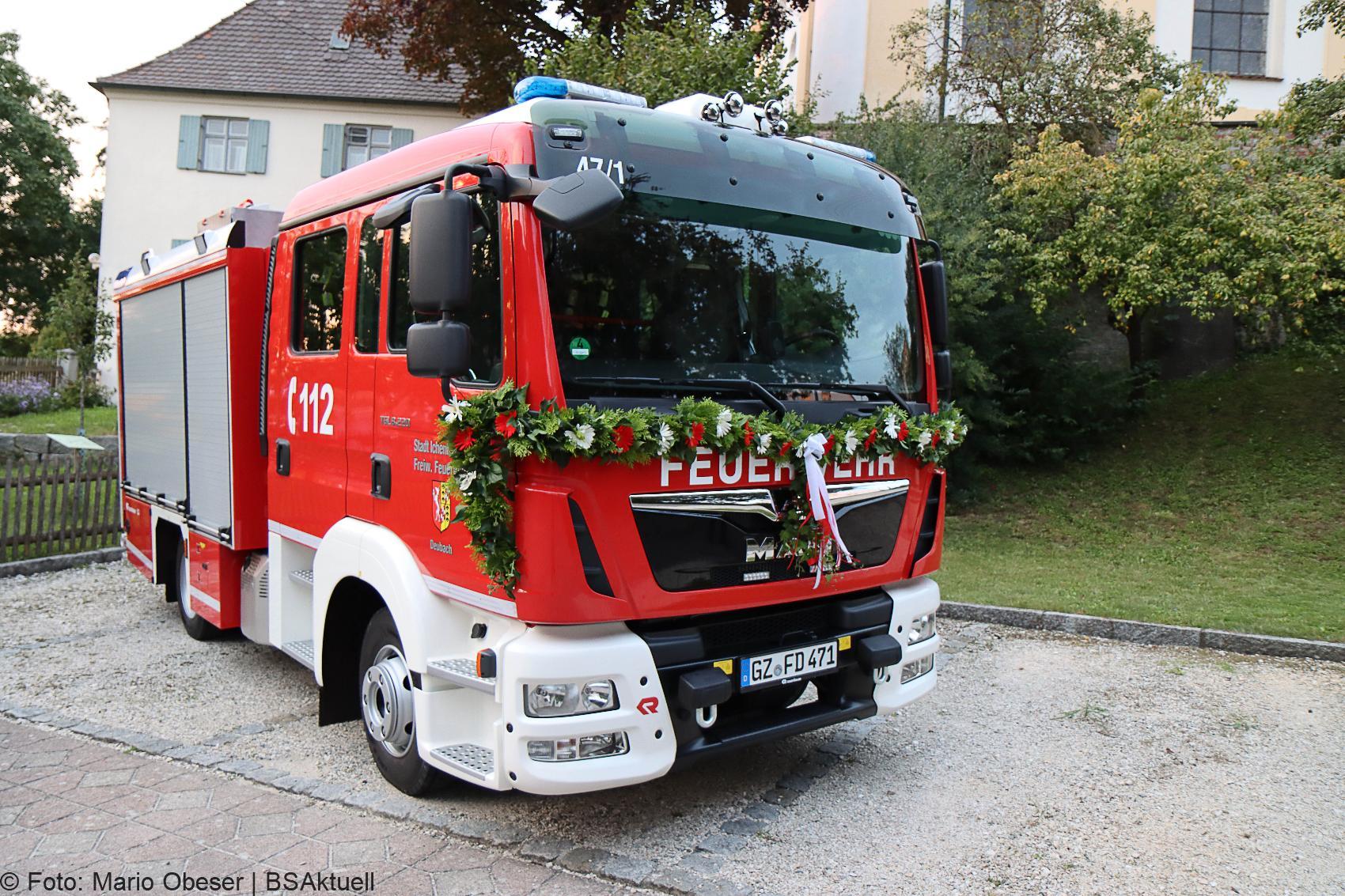 Fahrzeugweihe Feuerwehr Deubach – Fahrzeug seitlich