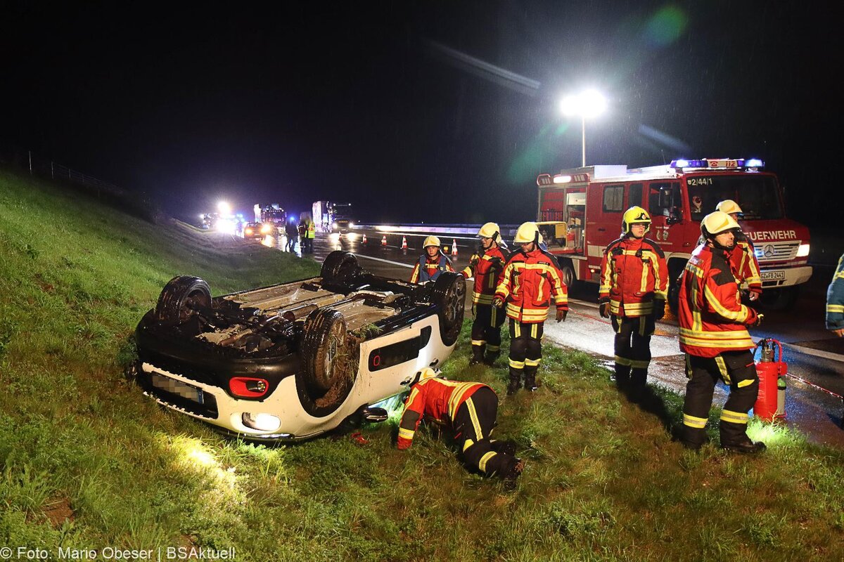 Unfall A8 Burgau Guenzburg 31082020 13