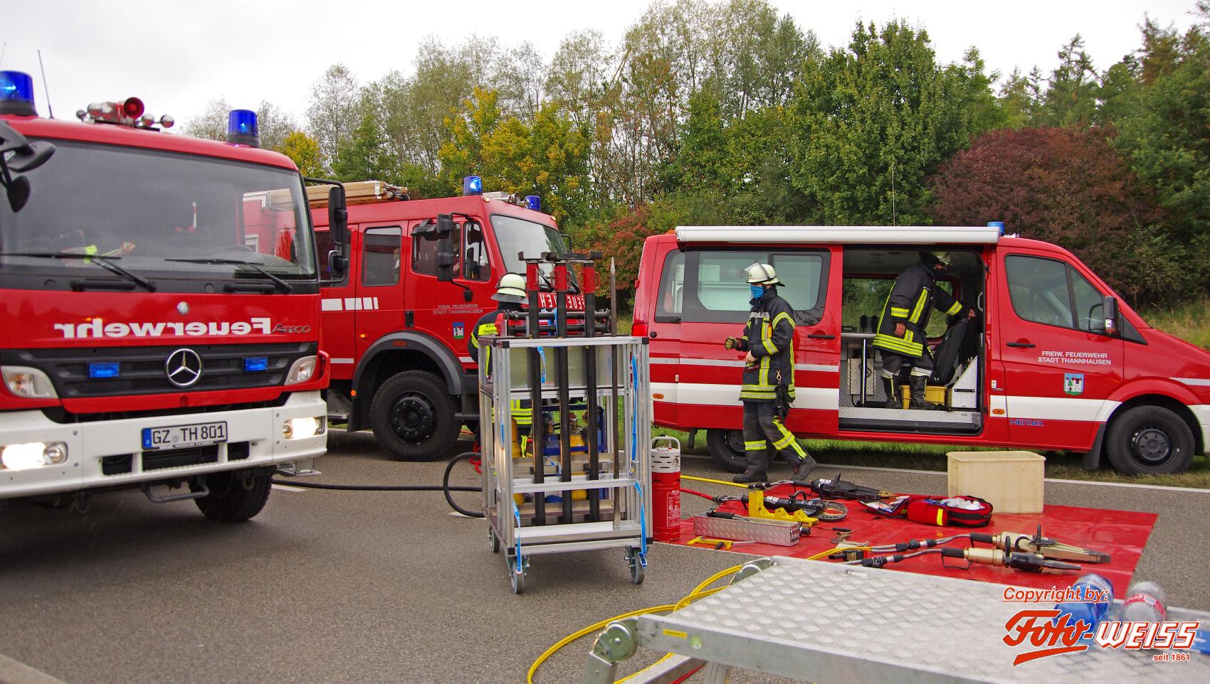 Thannhausen Unfall Kreisverkehr 15102020 9