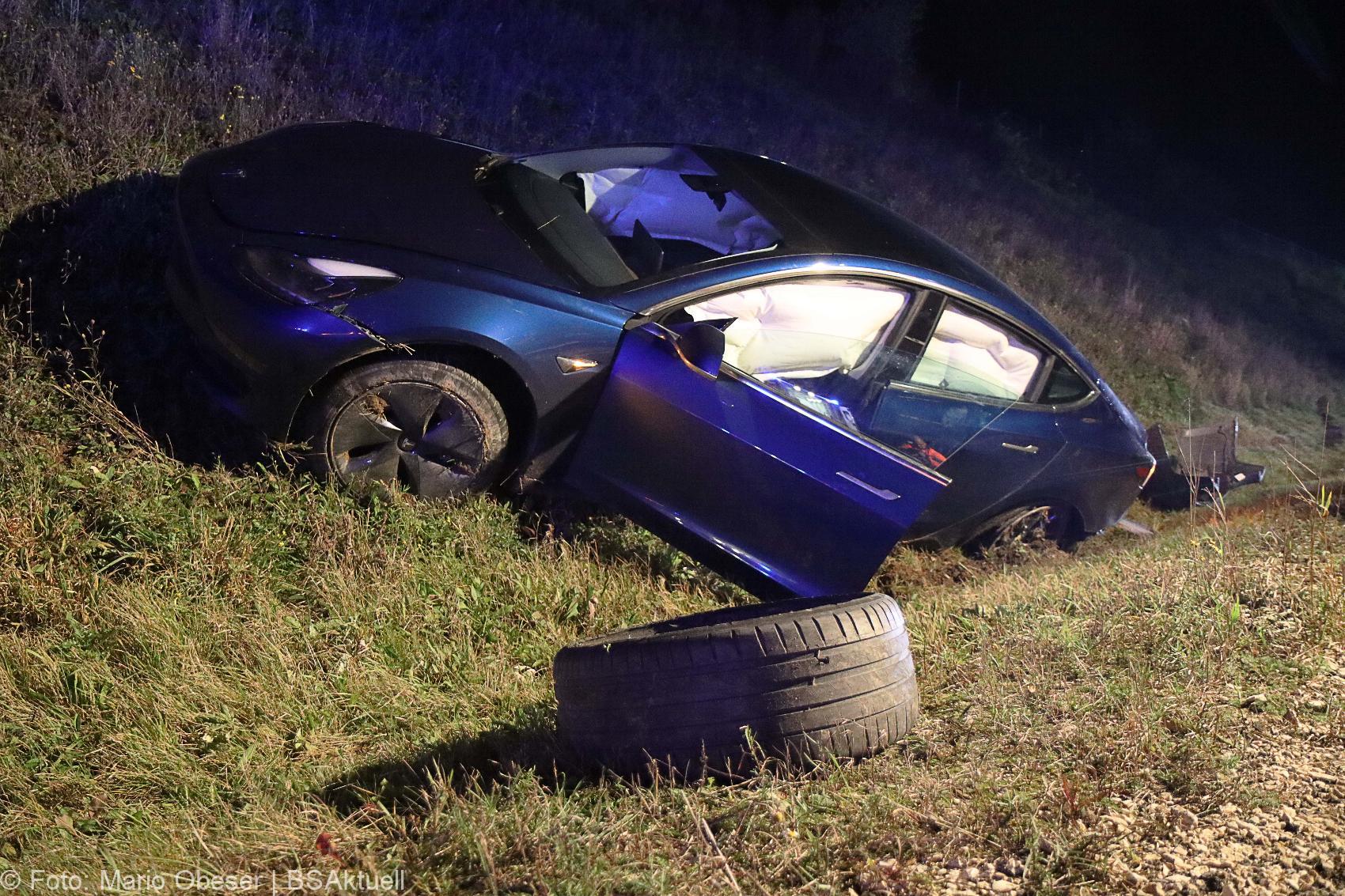 Unfall A8 Burgau – Guenzburg 15102020 Tesla 8