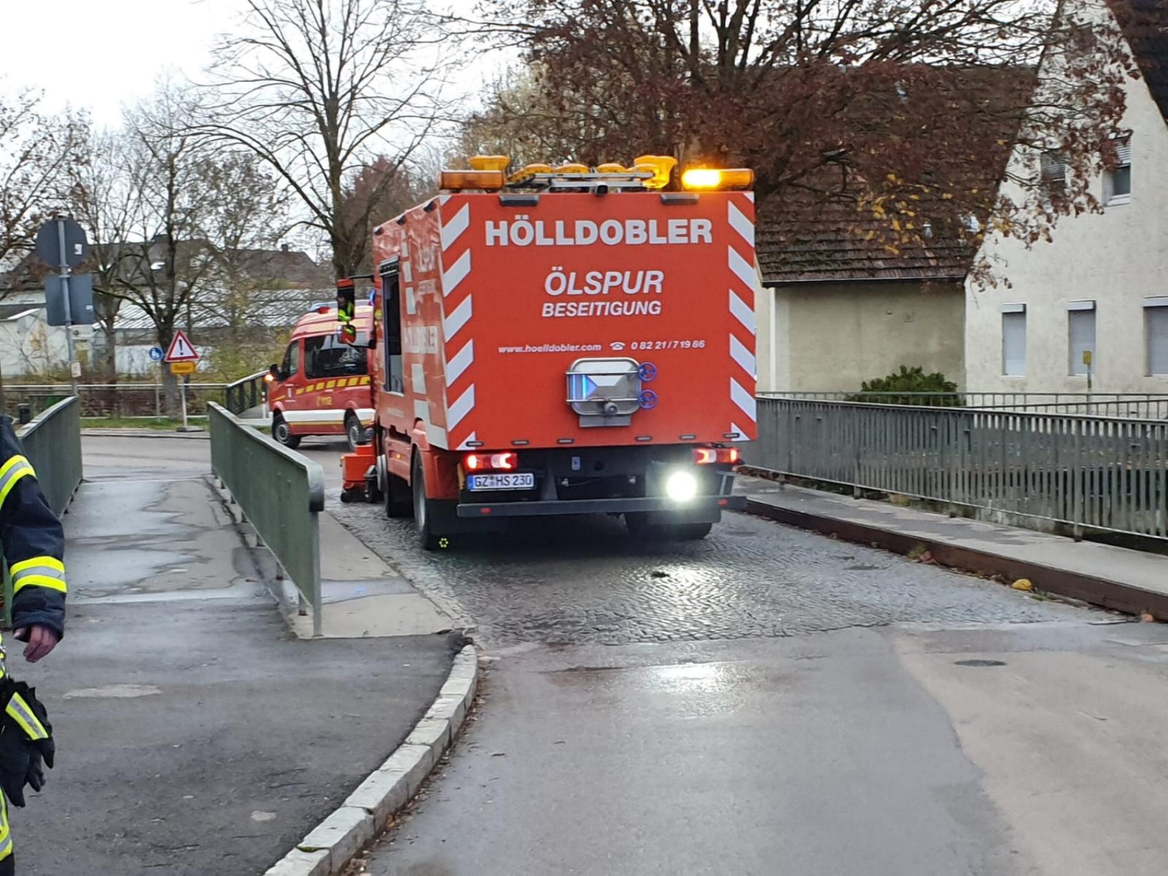 Oelspur Traktor Gundelfingen 04112020 2