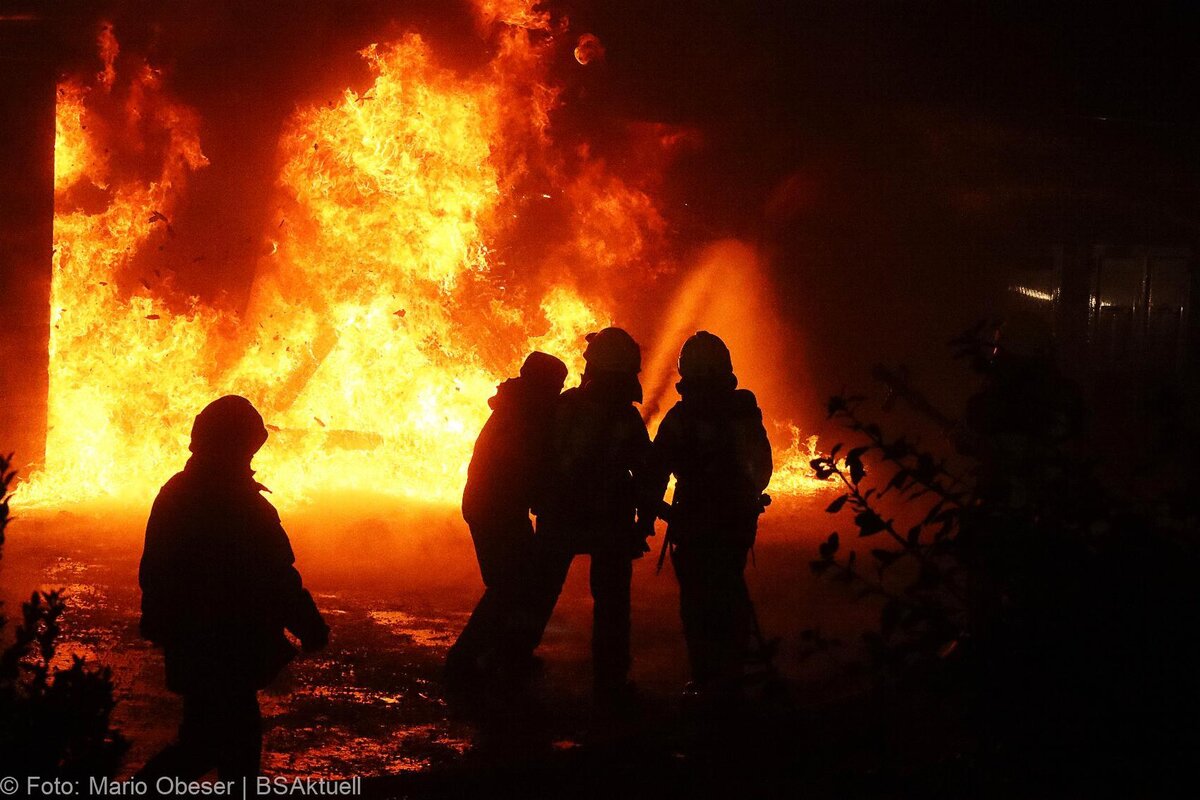 Brand Ebersbach Landwirtschaftliche Halle 17122020 17
