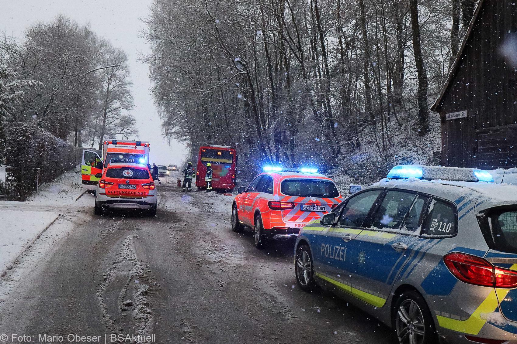 Unfall Denzingen Ichenhauser Strasse 01122020 1