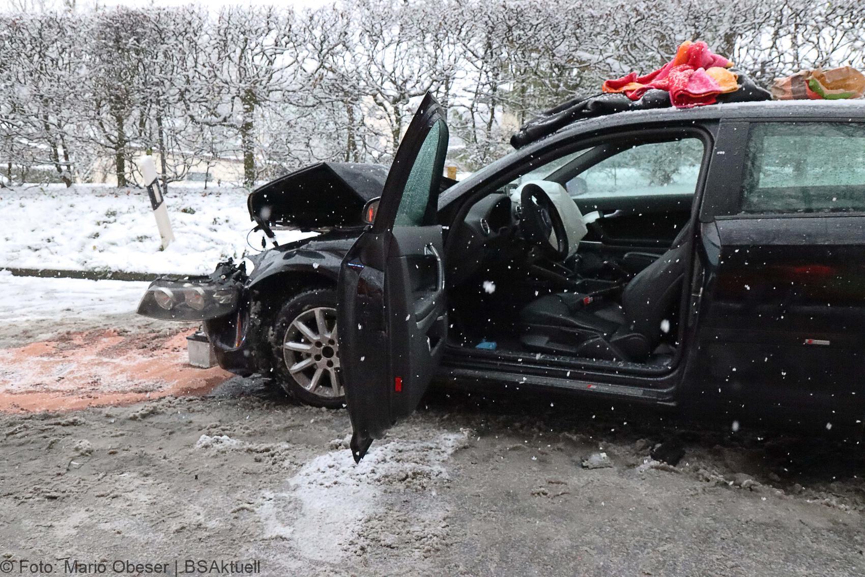 Unfall Denzingen Ichenhauser Strasse 01122020 6