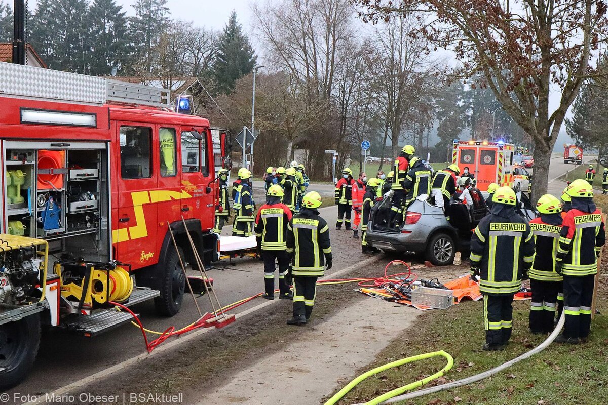 Unfall Kemnat Pkw Baum 20122020 IMG_7237
