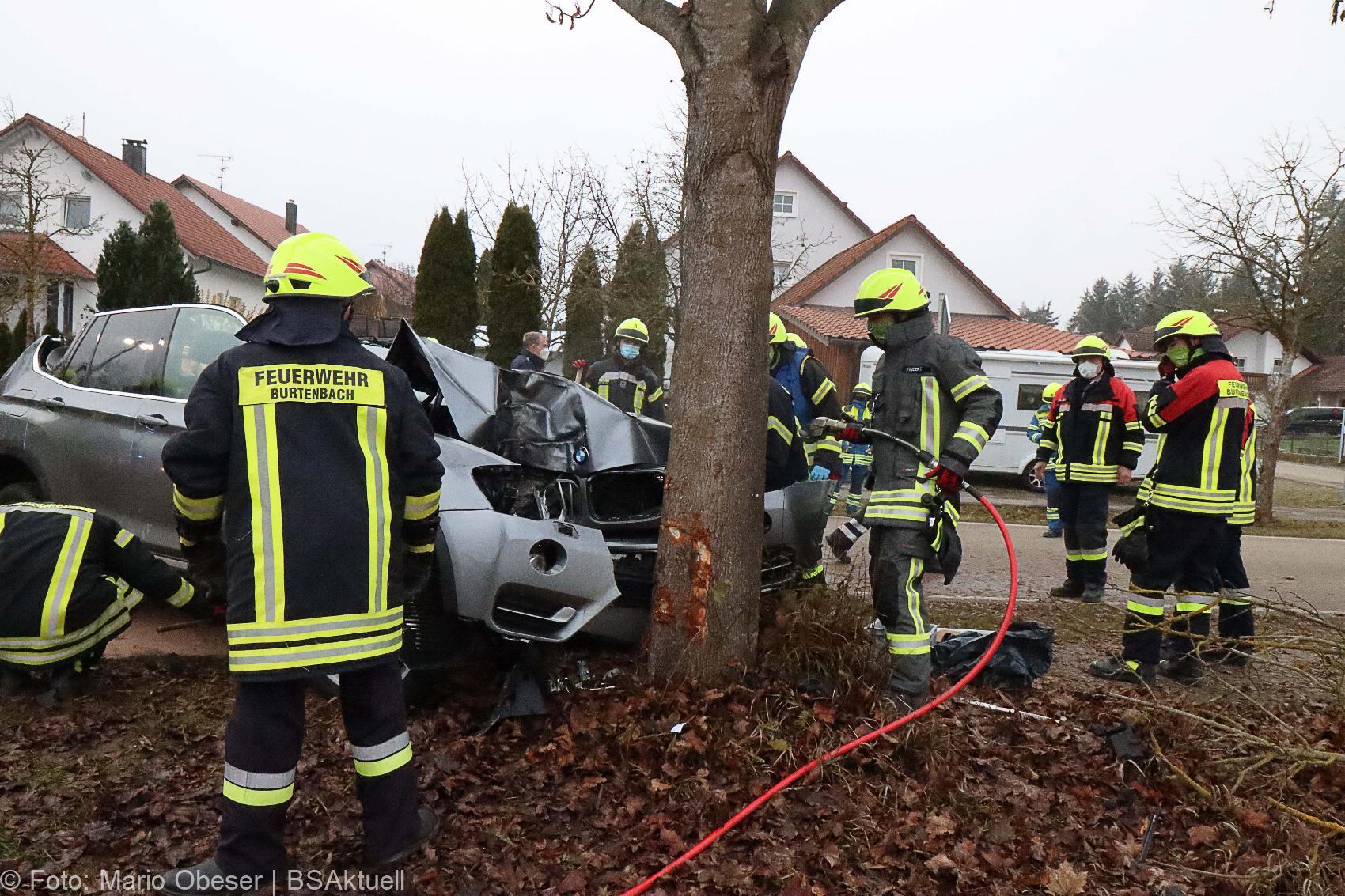 Unfall Kemnat Pkw Baum 20122020 IMG_7257