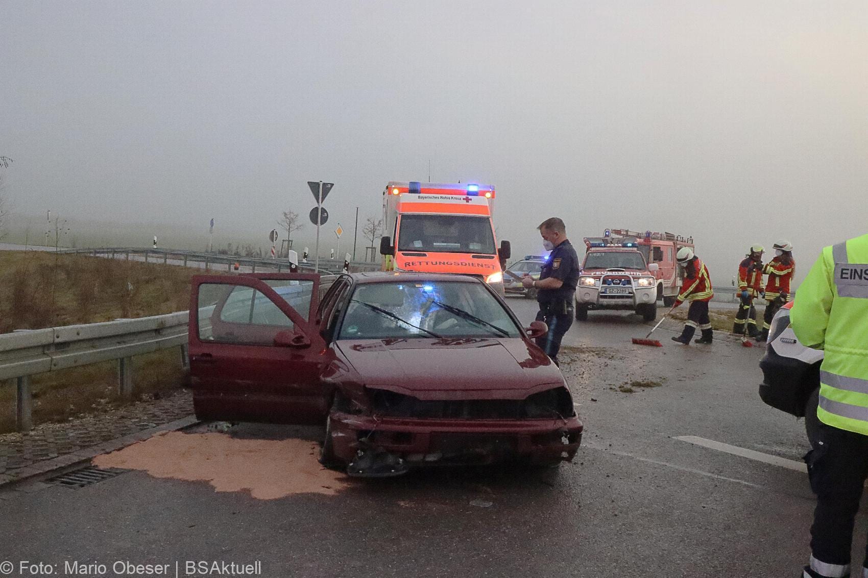 Unfall Kreisverkehr Limbach 16122020 15