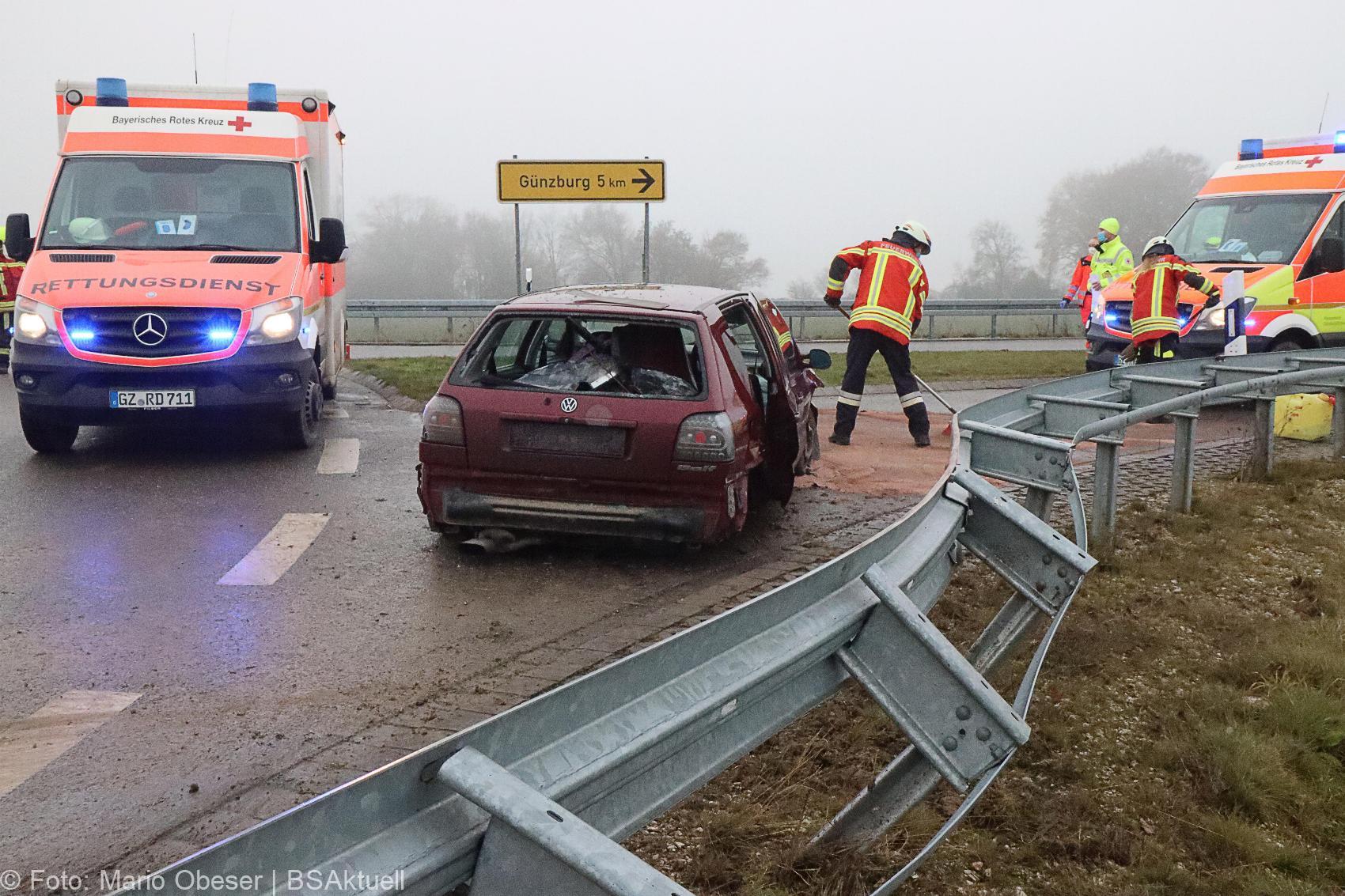 Unfall Kreisverkehr Limbach 16122020 24