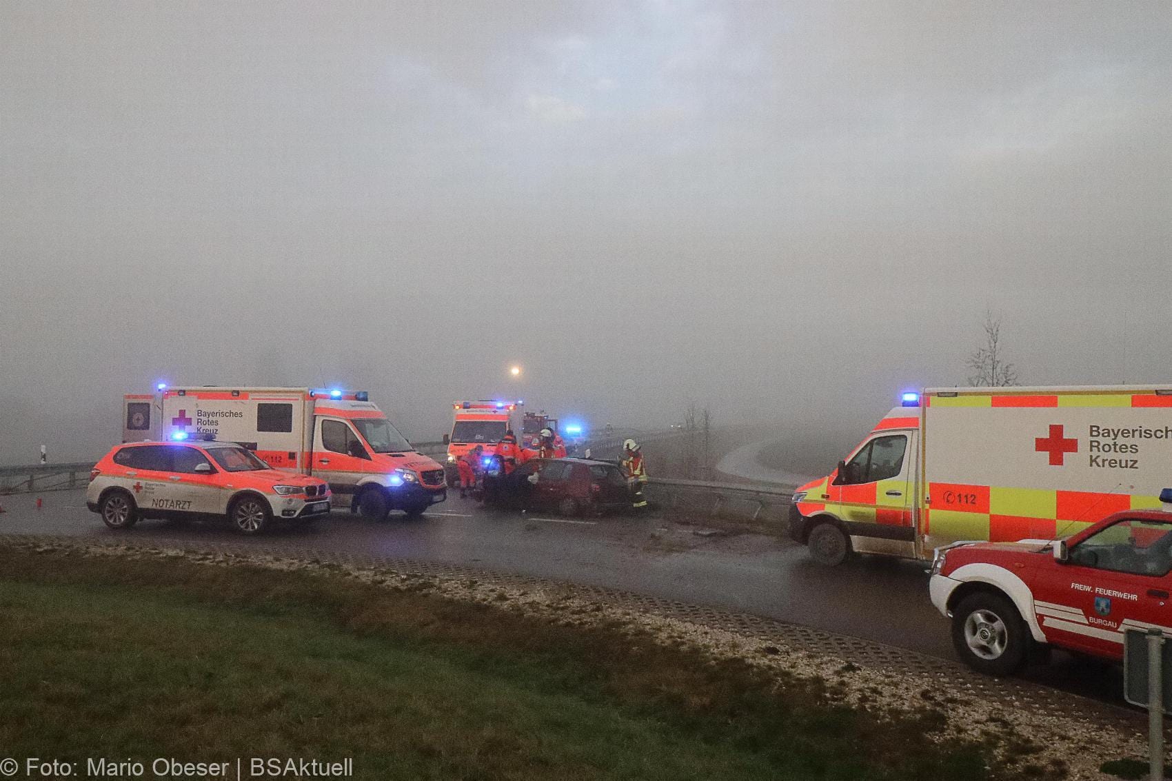 Unfall Kreisverkehr Limbach 16122020 6