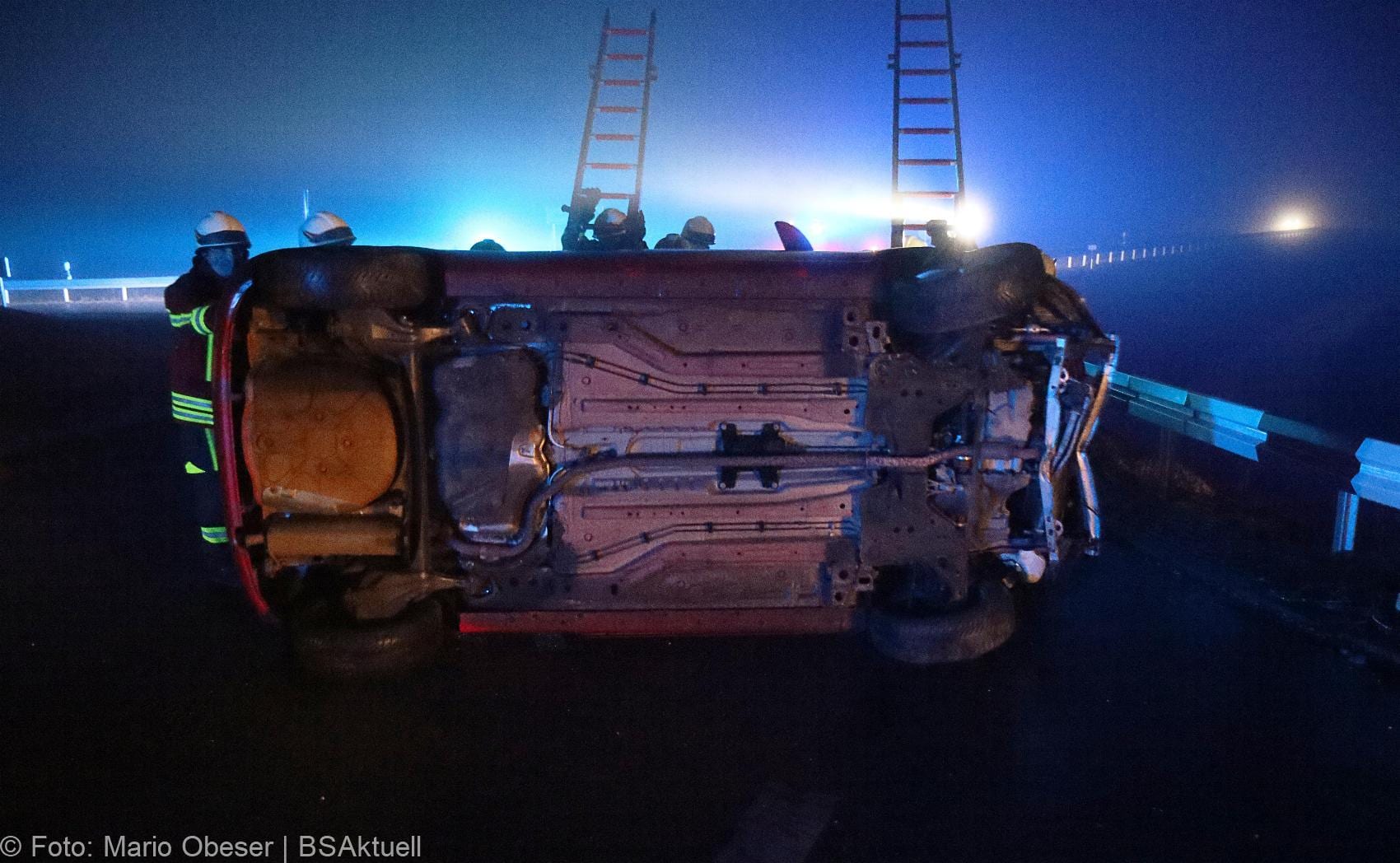 Unfall Limbach Kreisverkehr 19122020 10