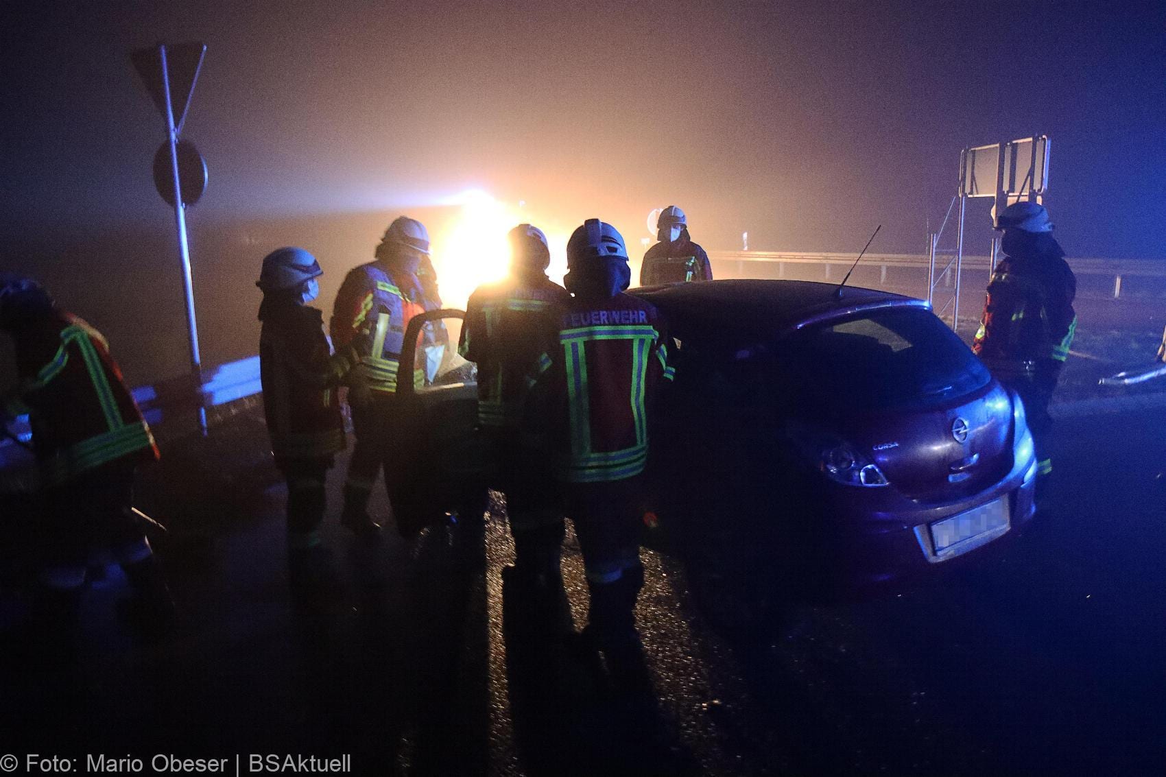 Unfall Limbach Kreisverkehr 19122020 15