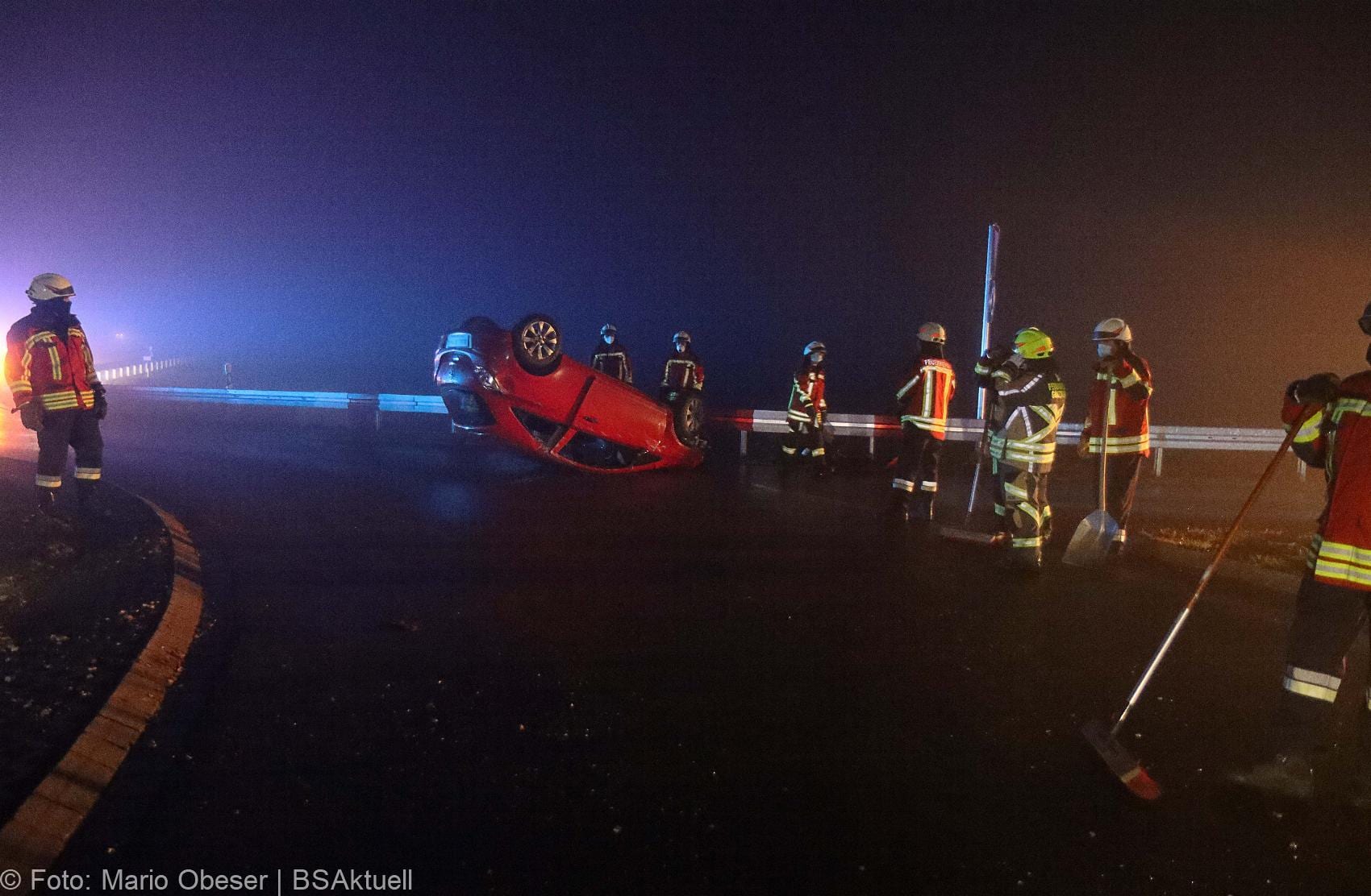 Unfall Limbach Kreisverkehr 19122020 3