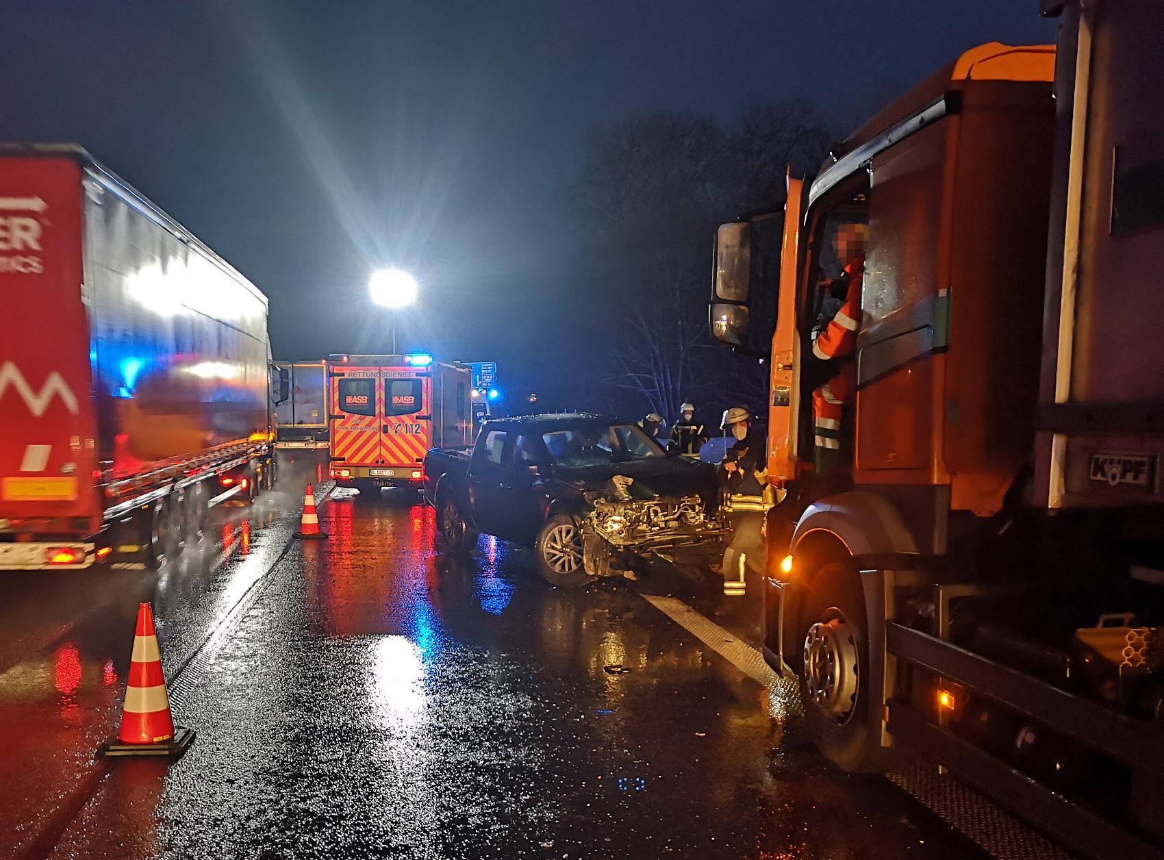 Unfall A8 Leipheim 25012021 3