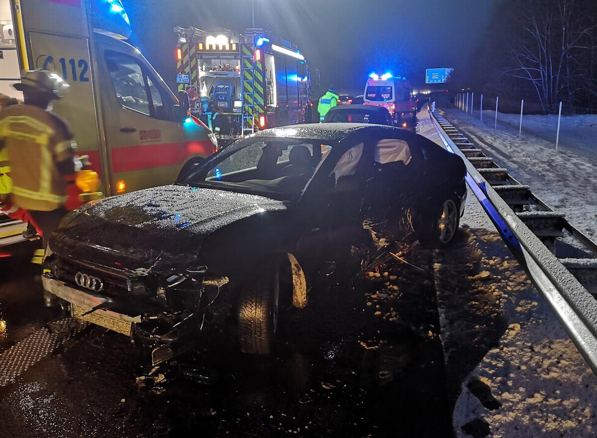 Unfall A8 Leipheim 25012021 5
