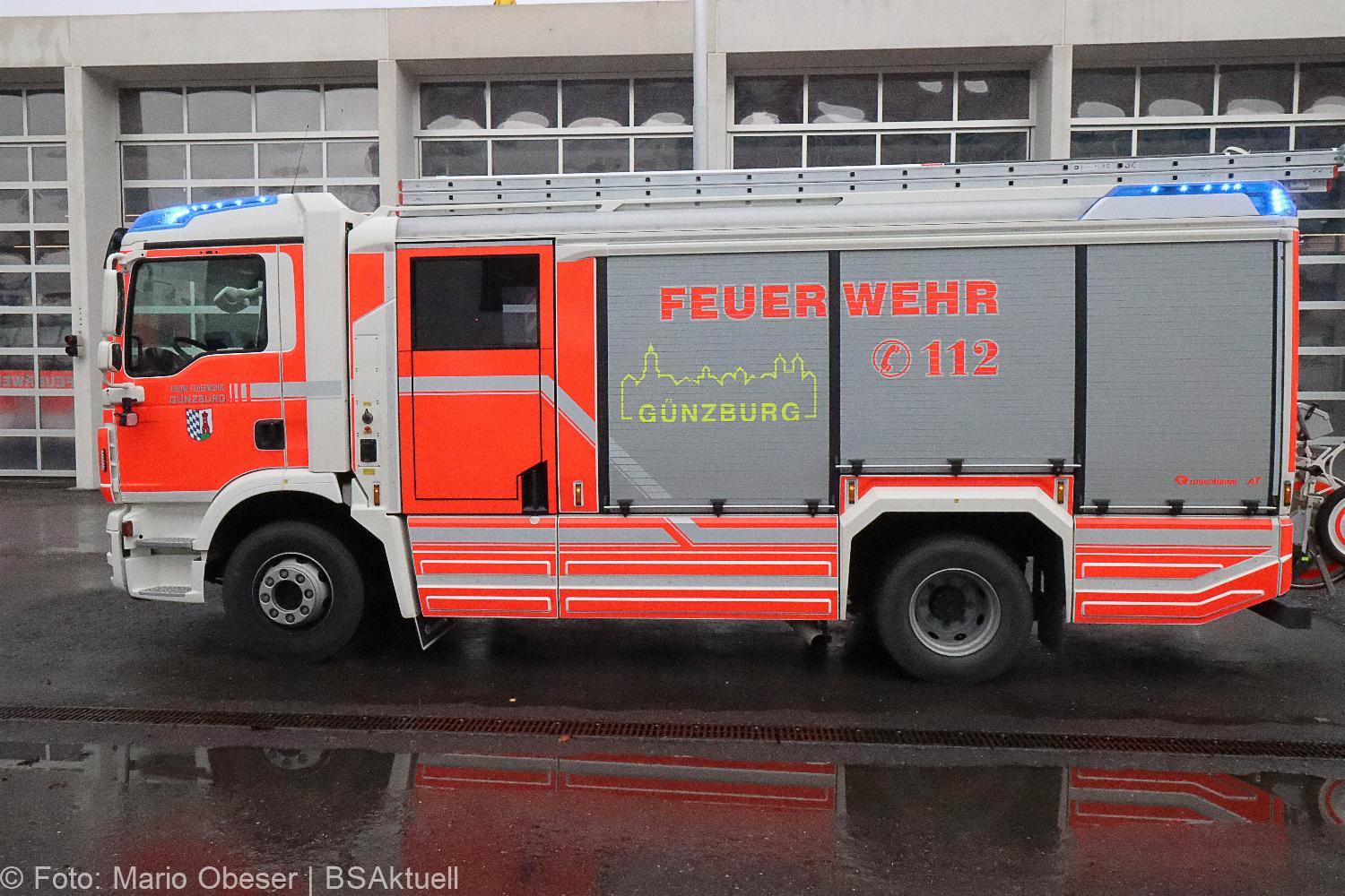 HLF20 Strasse Feuerwehr Guenzburg 2021 21
