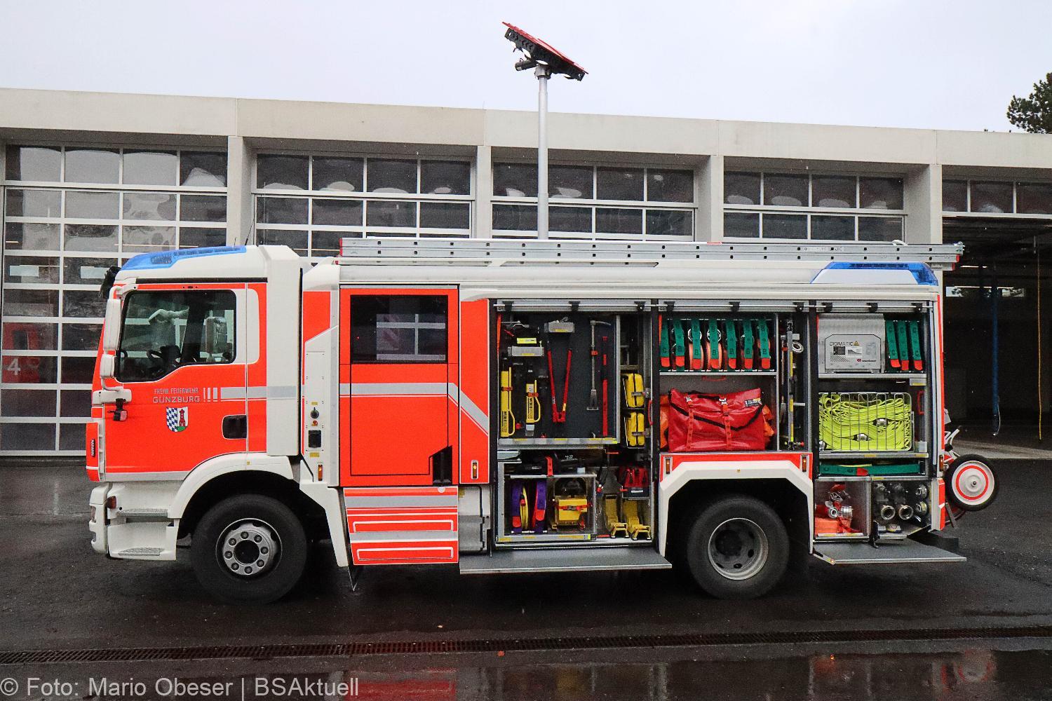 HLF20 Strasse Feuerwehr Guenzburg 2021 6