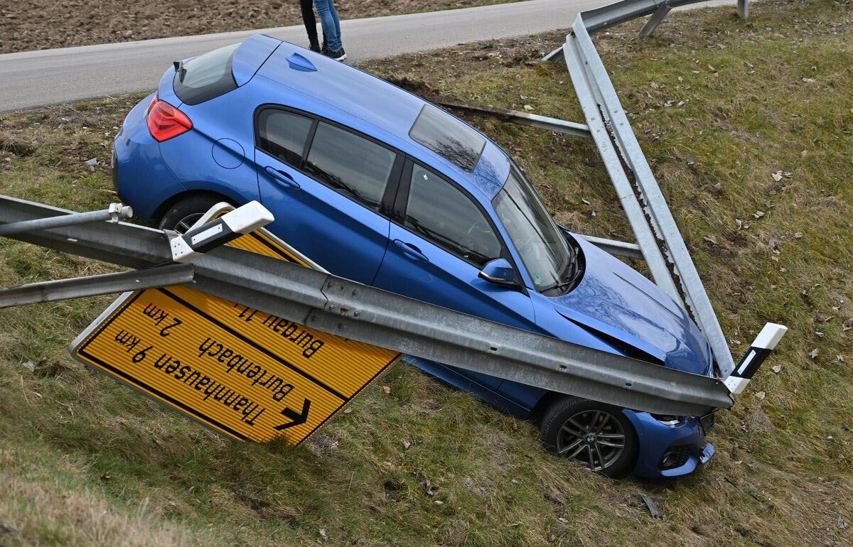 Unfall St2025 Eberstall 04032021 2