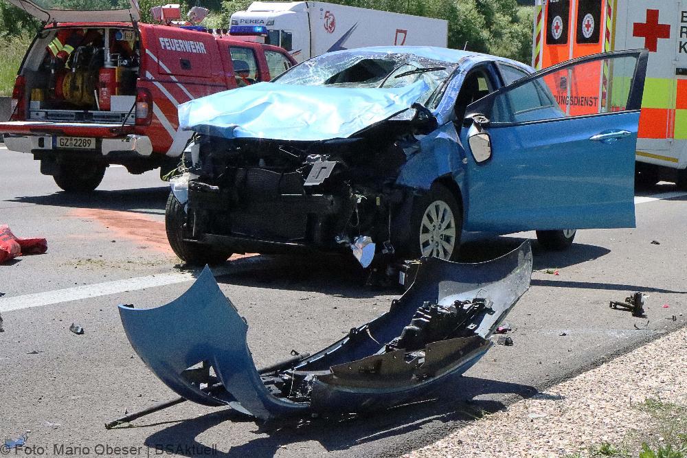 Unfall auf der A8 bei Günzburg