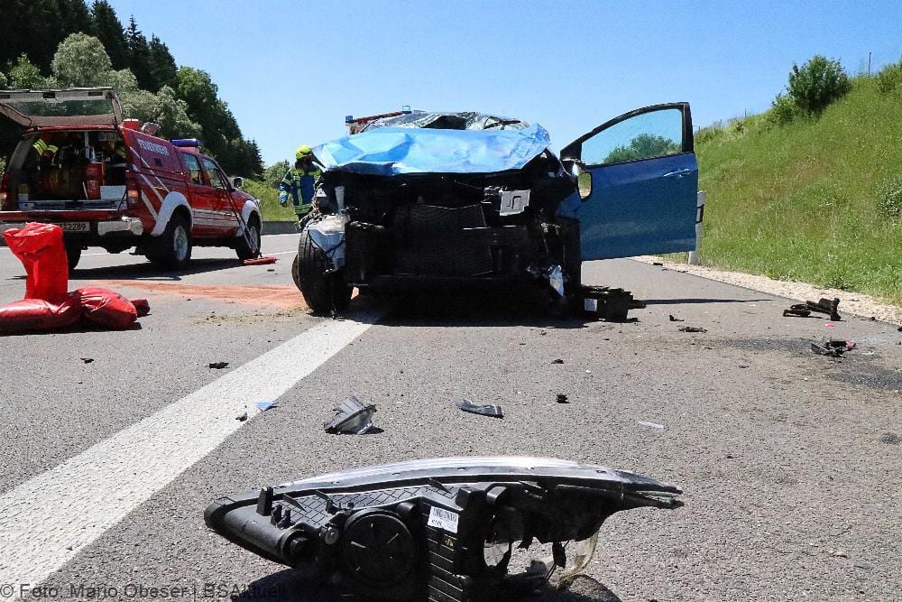 Unfall auf der A8 bei Günzburg