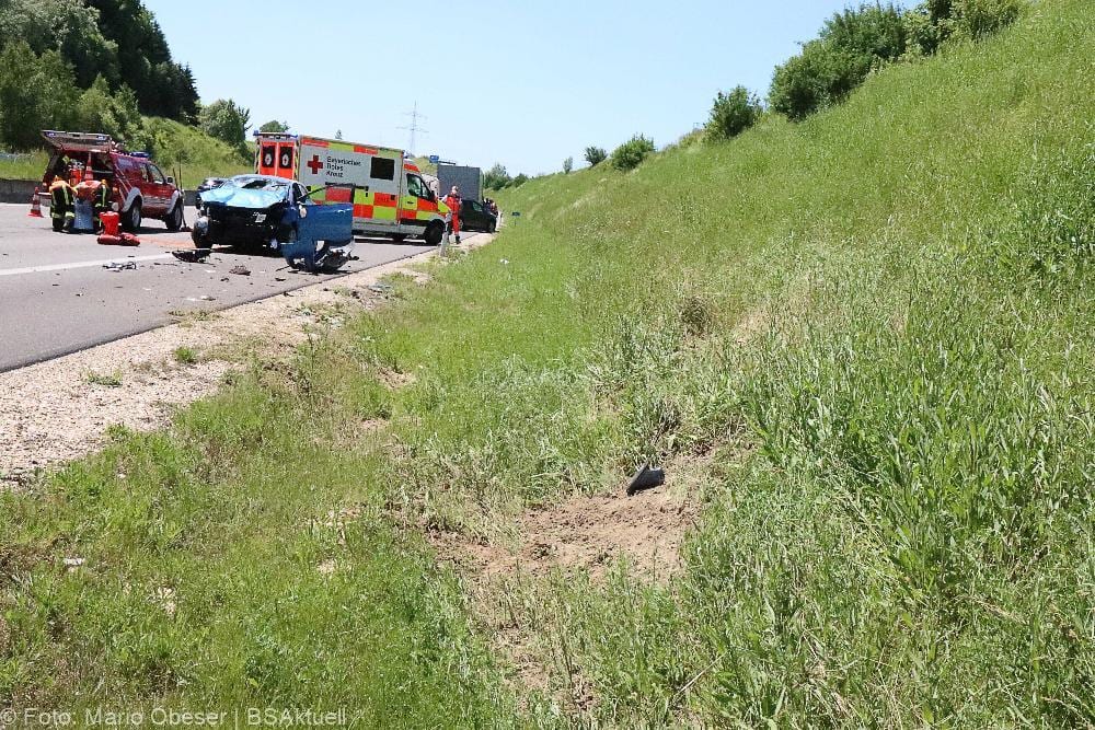 Unfall auf der A8 bei Günzburg