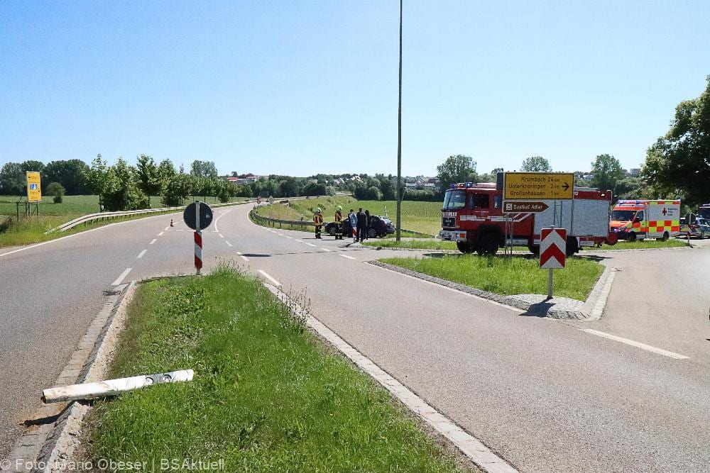 Autofahrerin überschlägt sich bei Unterknöringen