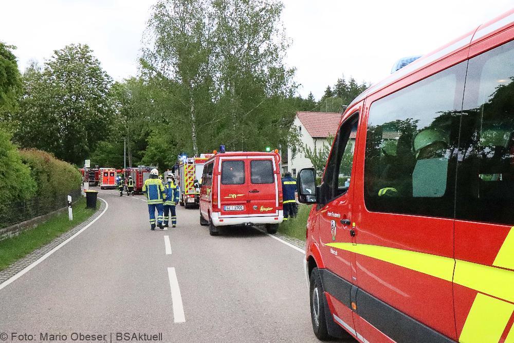 Regionalbahn erfasst Traktor auf Bahnübergang bei Ellzee
