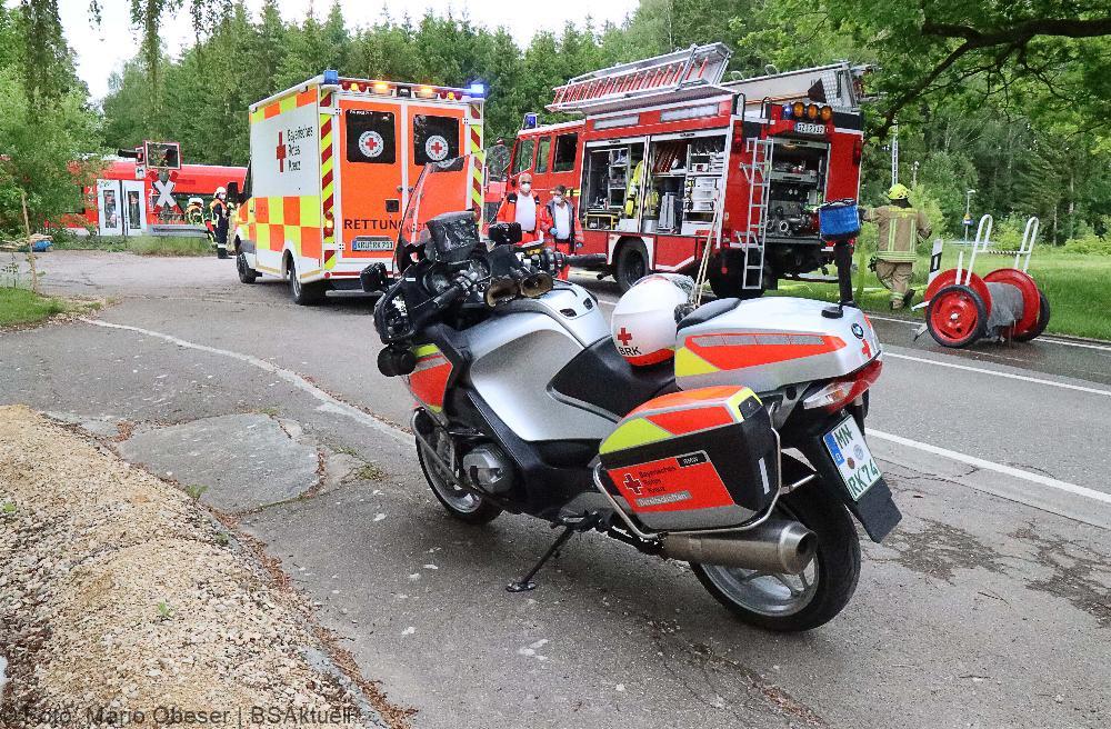 Regionalbahn erfasst Traktor auf Bahnübergang bei Ellzee