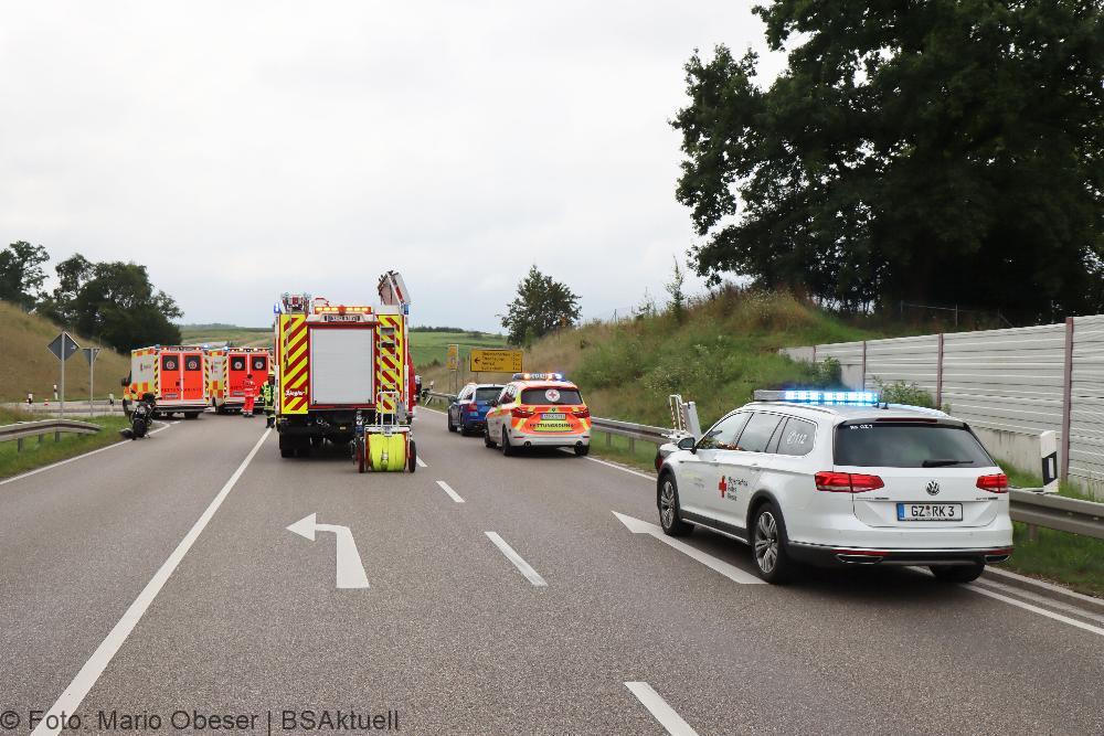 Unfall Motorrad und Pkw bei Burtenbach