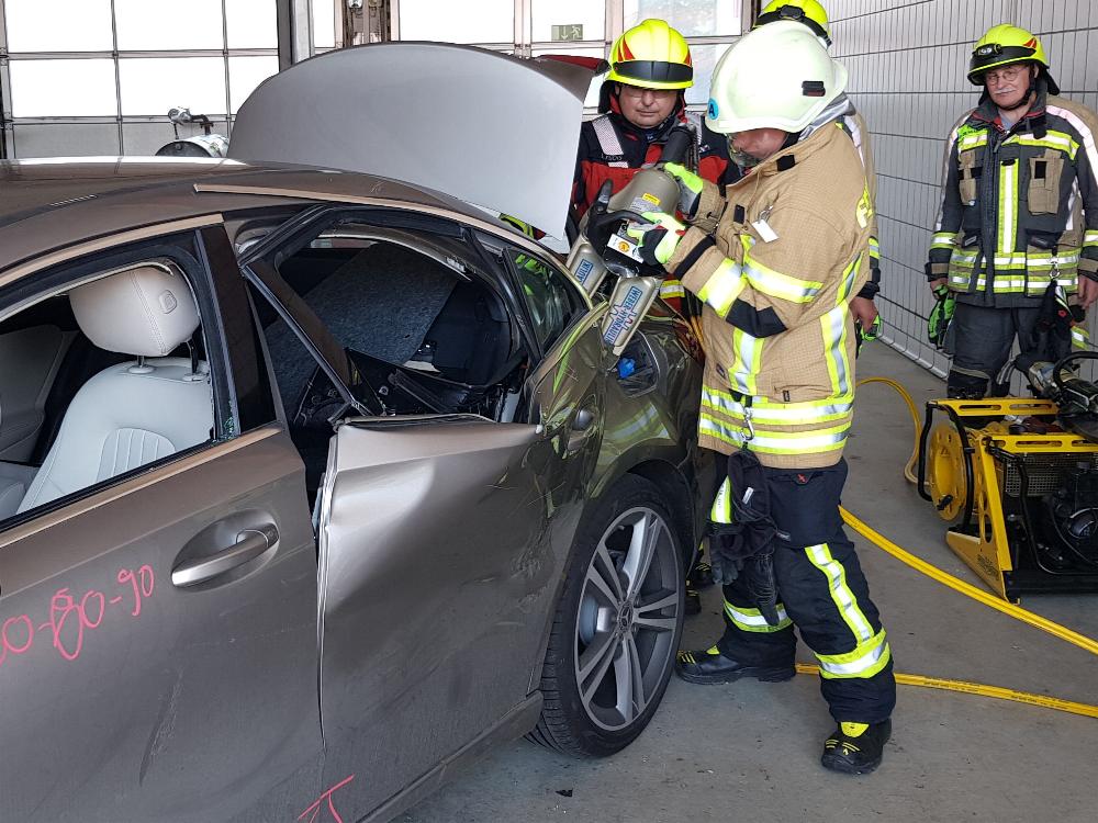 Schulung THL Rettung Feuerwehr Guenzburg August 2021