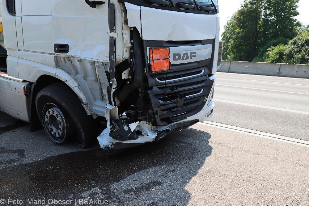 Unfall A8 nahe Kreuz Elchingen 21.08.2021